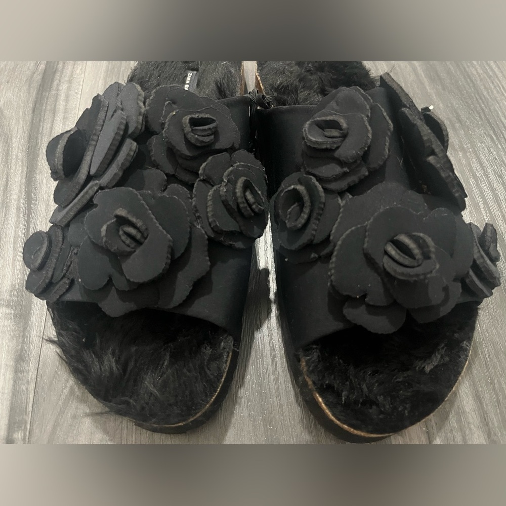 Zara Black Furry Slide Sandals